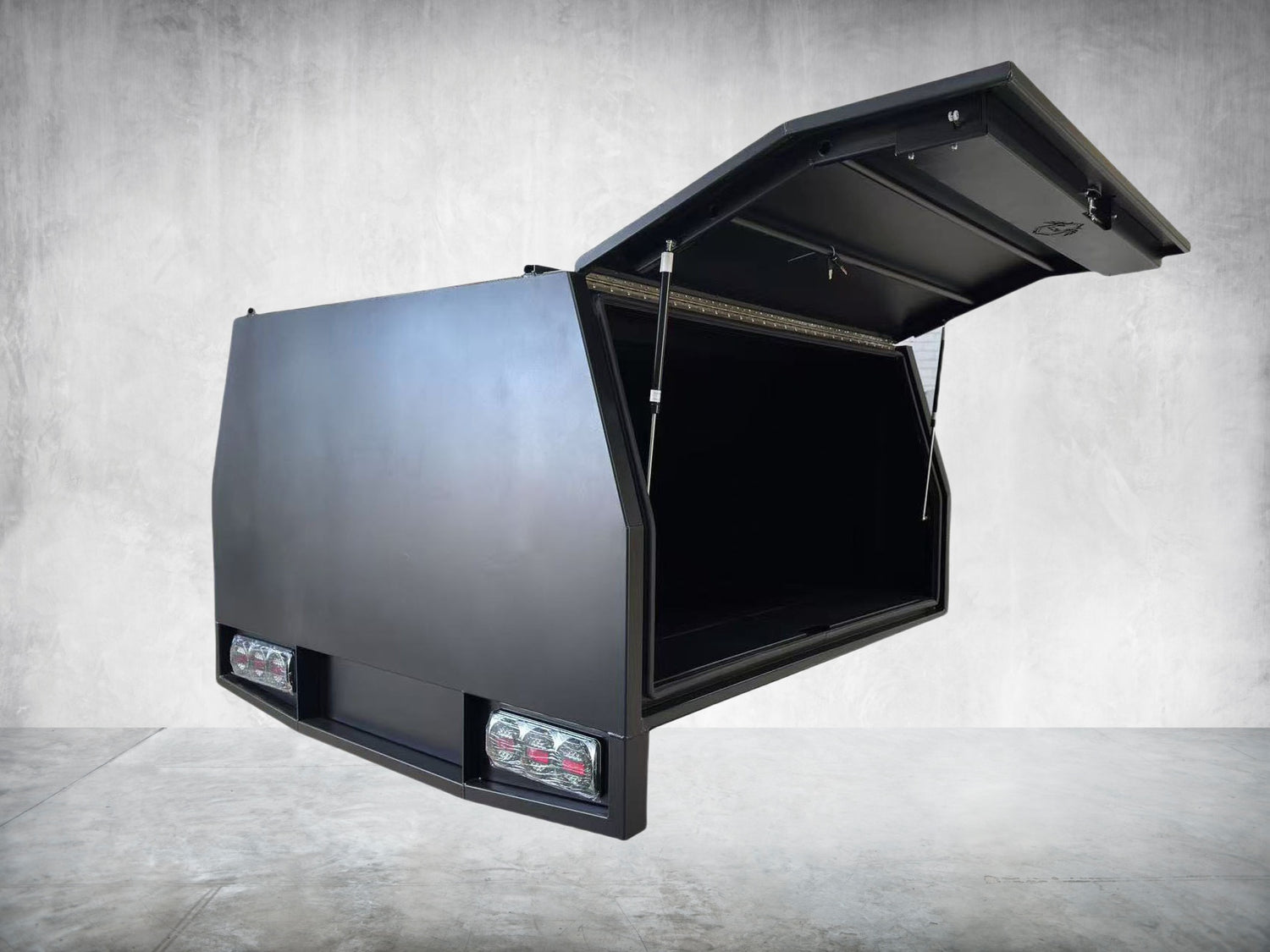 LX series 1800*1860*900 service body 3 door with flush floor black