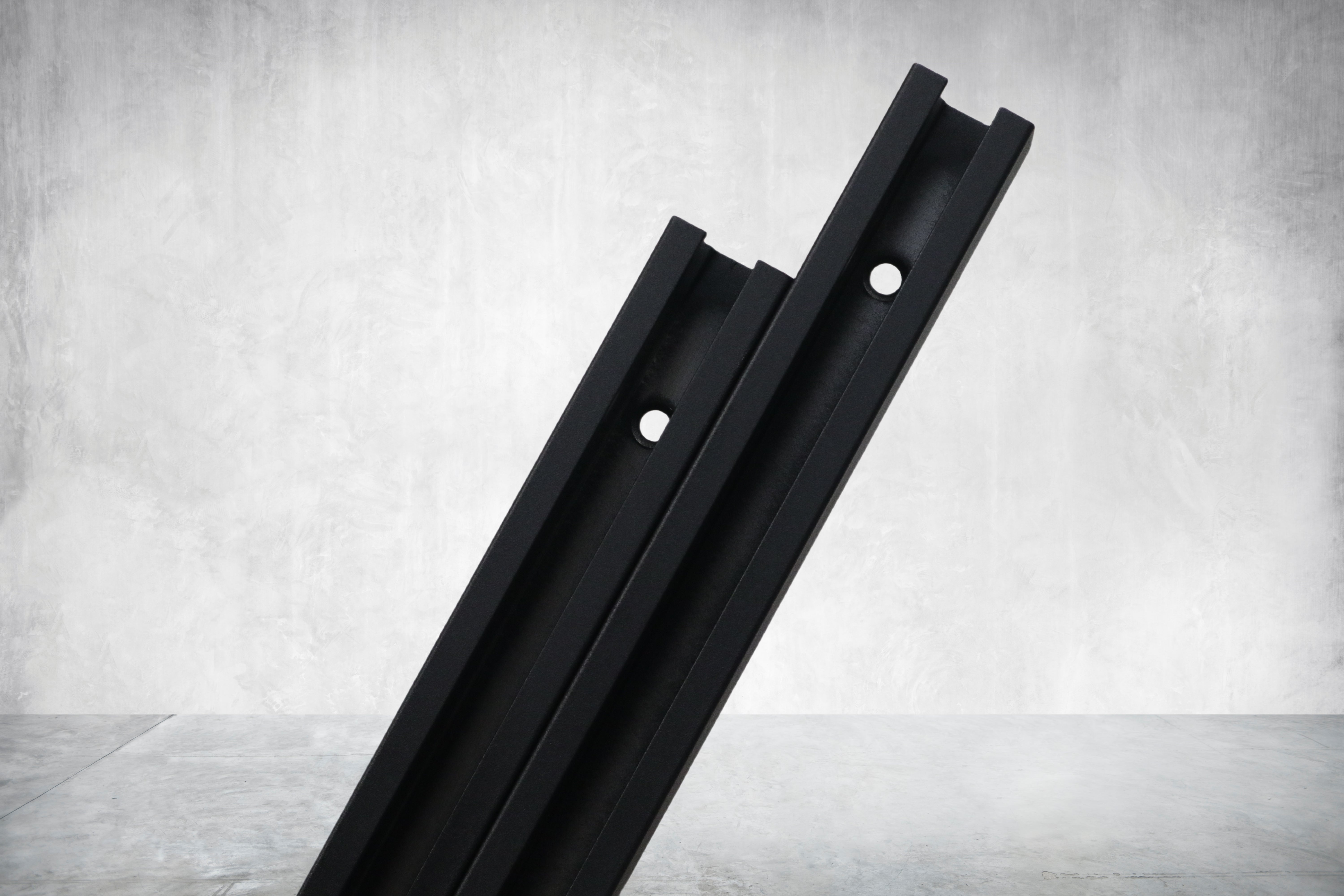 1600 unistrut-Black – ACT Canopy